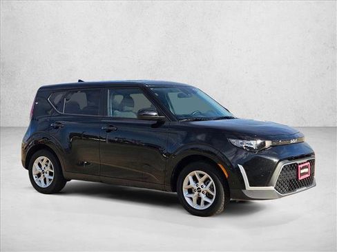 Used 2024 Kia Soul LX w/ Option Group 015 image 3