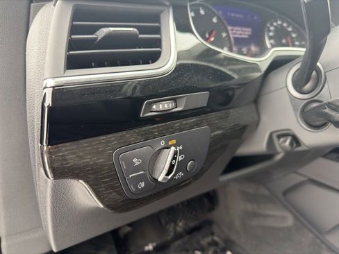 Used 2017 Audi Q7 3.0T Premium Plus image 17