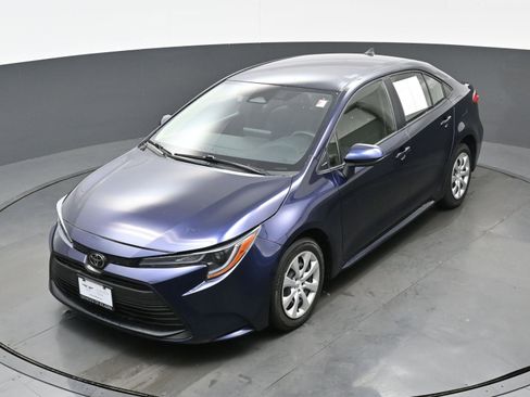Used 2023 Toyota Corolla LE image 31