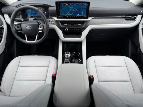 New 2026 Ford Explorer Platinum w/ LUX Leather Package image 23