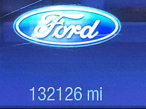 Used 2014 Ford Taurus SEL image 2