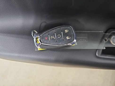 Used 2018 Chevrolet Equinox LT AWD/4WD image 40