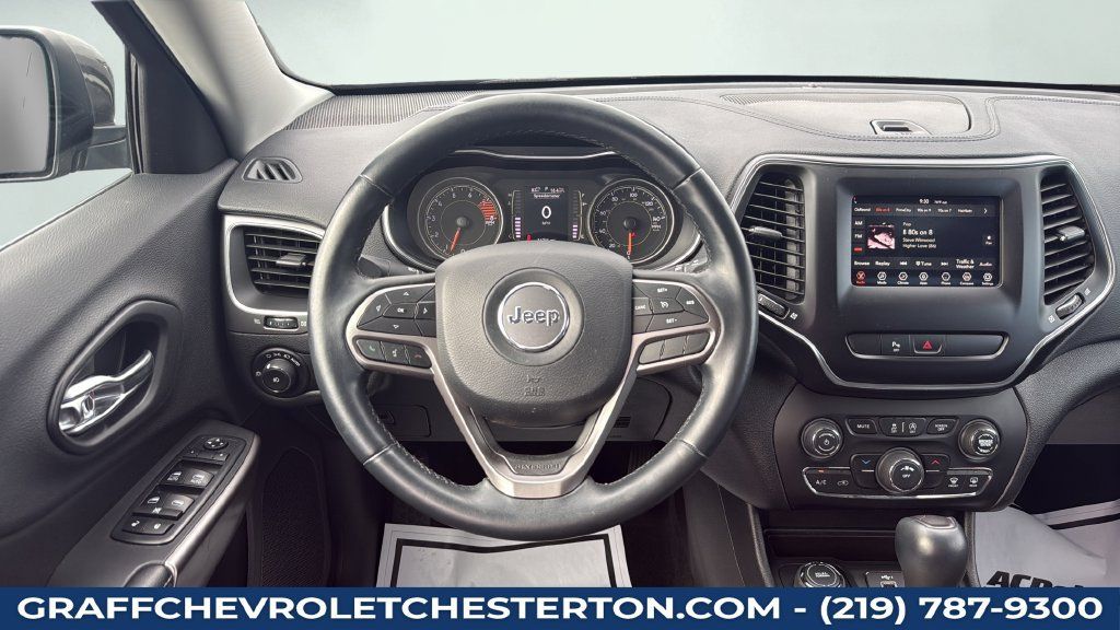 Used 2019 Jeep Cherokee Latitude Plus AWD/4WD image 19