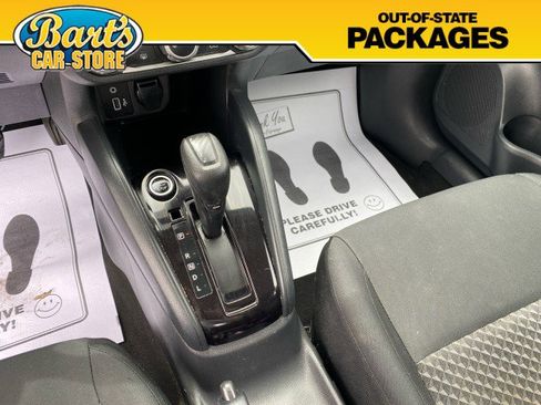 Used 2021 Nissan Versa S image 29