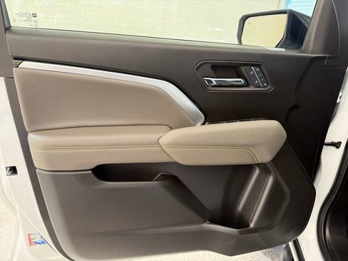 Used 2024 Chevrolet Colorado ZR2 w/ ZR2 Convenience Package III image 24