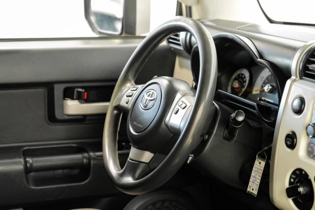 Used 2012 Toyota FJ Cruiser 2WD w/ Convenience Pkg image 18
