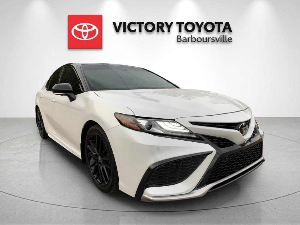 Used 2022 Toyota Camry XSE w/ Navigation Package FWD image 5