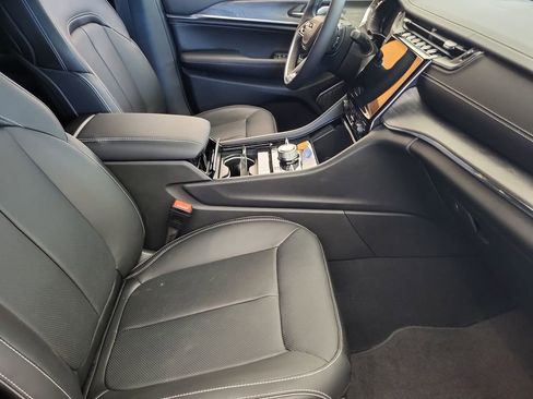 New 2025 Jeep Grand Cherokee Overland w/ Trailer Tow Package image 10