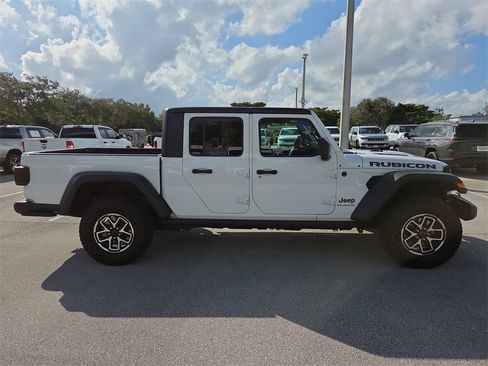 Certified 2025 Jeep Gladiator Rubicon w/ Safety Group image 5