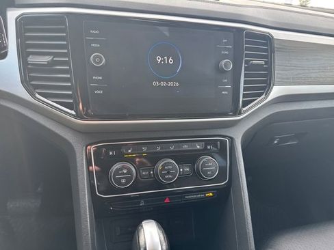 Certified 2022 Volkswagen Atlas SE image 25