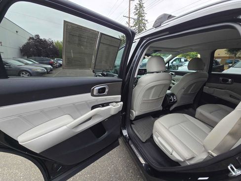 Used 2022 Kia Sorento SX Prestige w/ Panoramic Sunroof Package AWD/4WD image 15