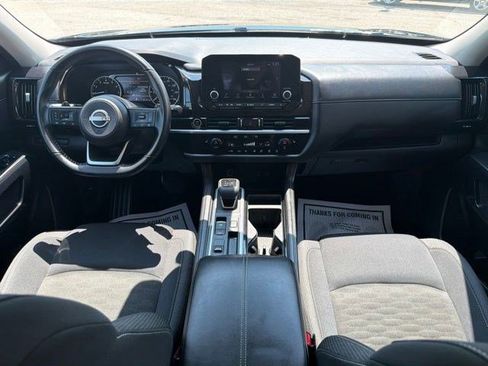 Used 2024 Nissan Pathfinder SV FWD image 26