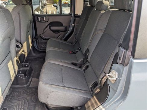 Certified 2024 Jeep Gladiator Sport image 8