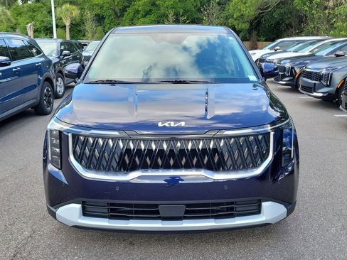New 2026 Kia Carnival FWD image 2