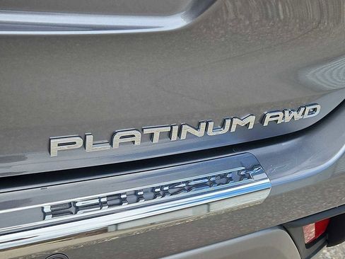 Used 2026 Toyota Highlander Platinum AWD/4WD image 8