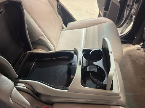 Used 2013 Lexus RX 450h FWD w/ Navigation Pkg image 27