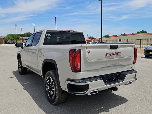 New 2026 GMC Sierra 1500 AT4 w/ Technology Package AWD/4WD image 3