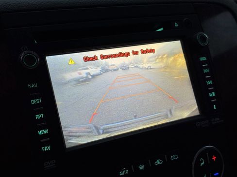 Used 2012 Chevrolet Avalanche LT image 34