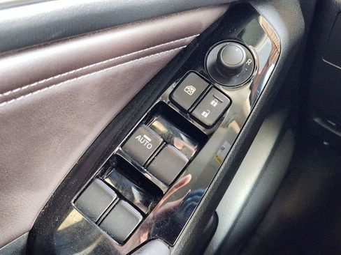 Used 2017 MAZDA MAZDA3 Touring image 24