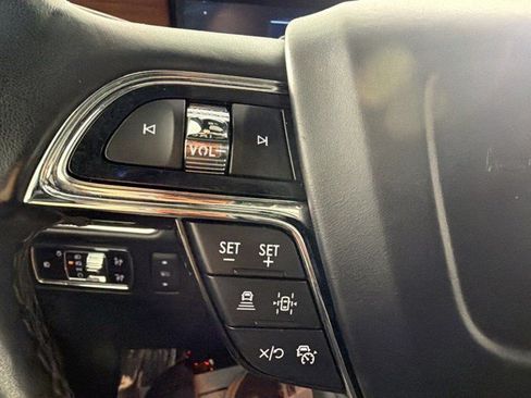 Used 2024 Lincoln Navigator Reserve AWD/4WD image 28