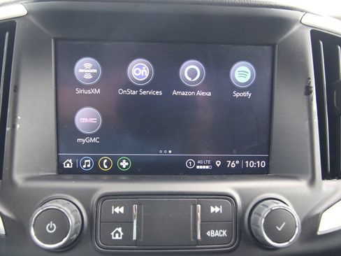 Used 2024 GMC Terrain SLT FWD image 30
