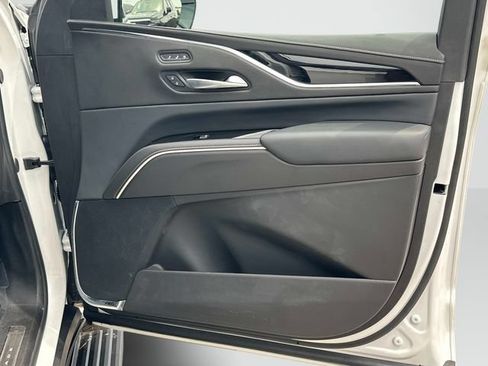 Used 2024 Cadillac Escalade ESV Sport w/ LPO, ONYX Package AWD/4WD image 23