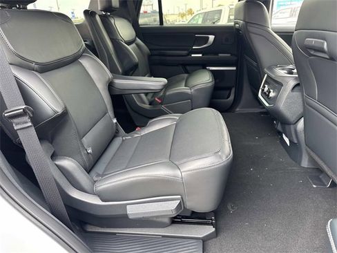 New 2025 Ford Expedition Platinum w/ Stealth Performance Package image 12