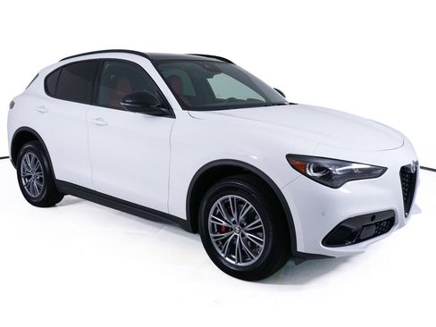 Used 2024 Alfa Romeo Stelvio Sprint AWD/4WD image 9