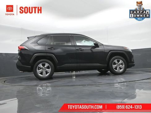 Used 2025 Toyota RAV4 XLE AWD/4WD image 37