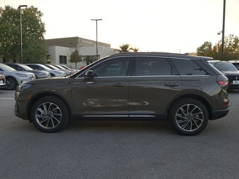 New 2026 Lincoln Corsair Premiere image 6