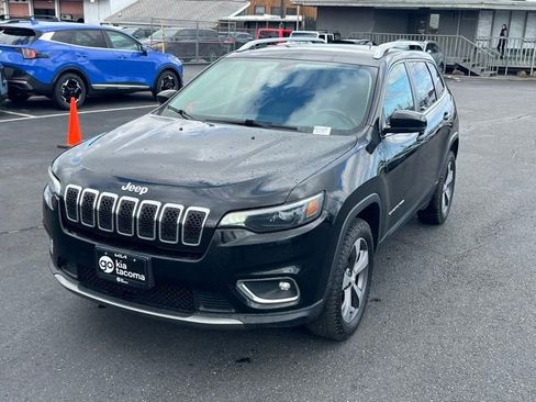 Used 2019 Jeep Cherokee Limited AWD/4WD image 3