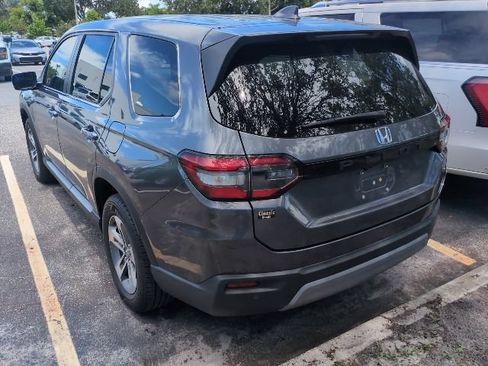 Used 2025 Honda Pilot EX-L image 4
