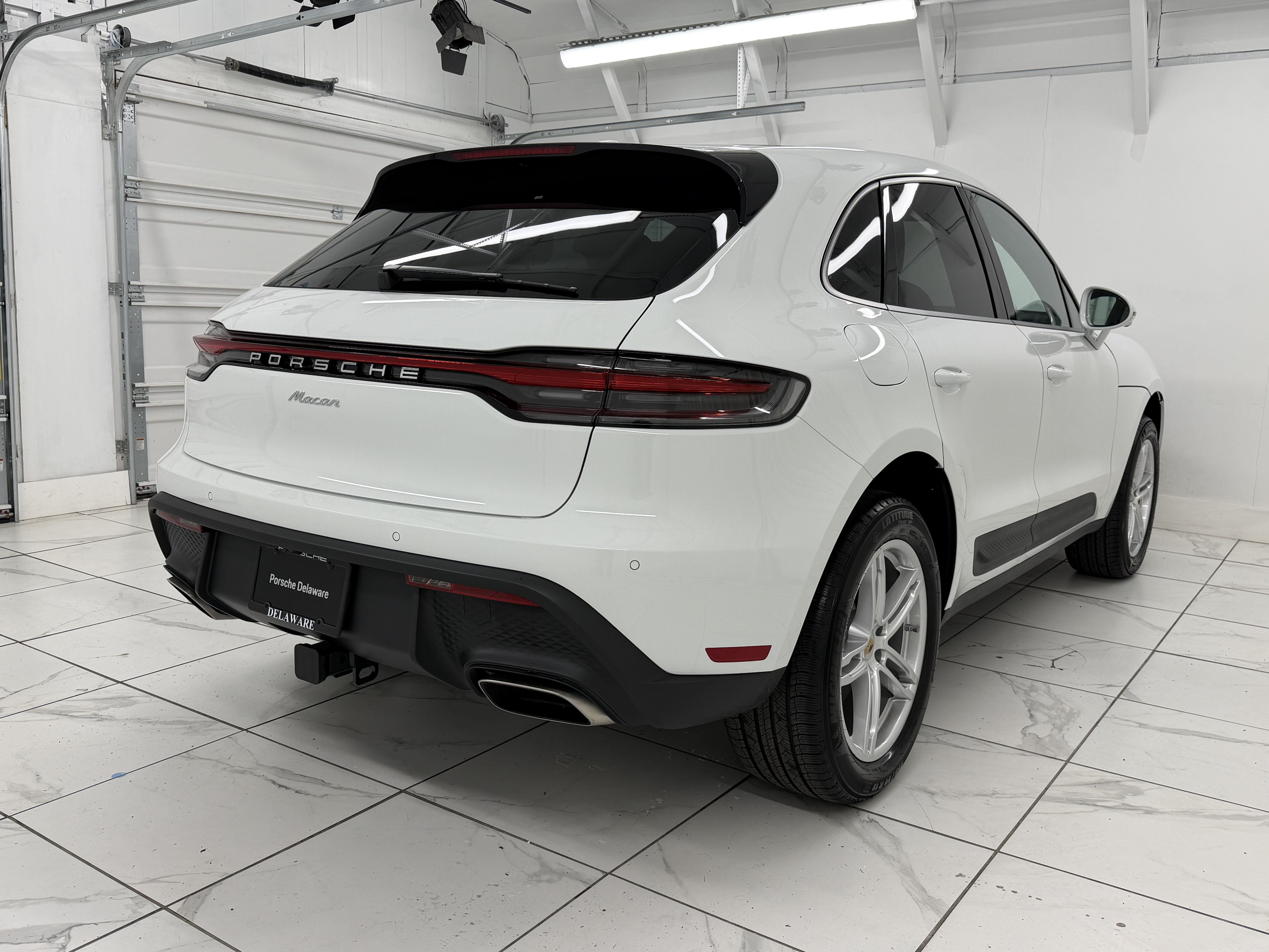 Certified 2026 Porsche Macan AWD/4WD image 12