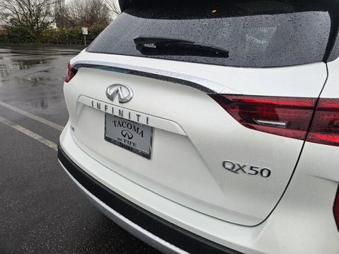 Used 2025 INFINITI QX50 Luxe image 17