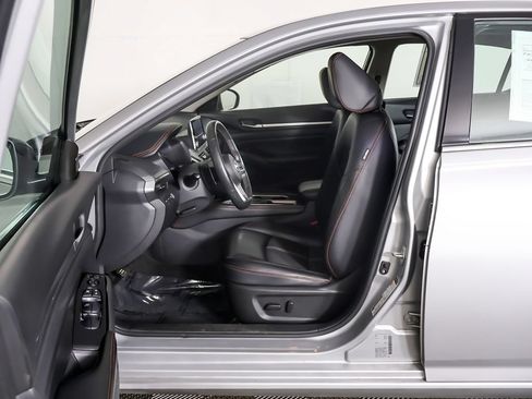 Used 2024 Nissan Altima 2.5 SR FWD image 25