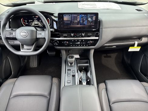 New 2026 Nissan Pathfinder SL FWD image 2