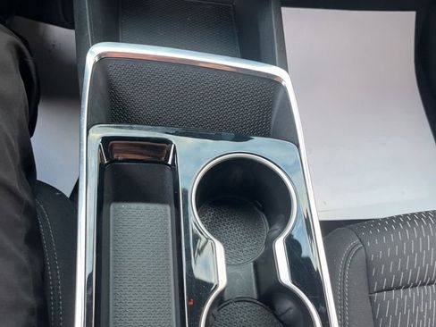 Used 2025 Chevrolet Equinox LT image 27