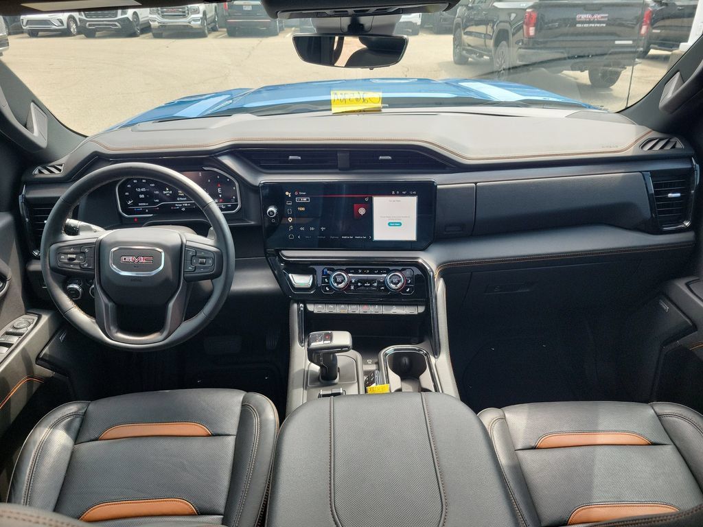 Used 2023 GMC Sierra 1500 AT4 w/ AT4 Premium Package AWD/4WD image 8