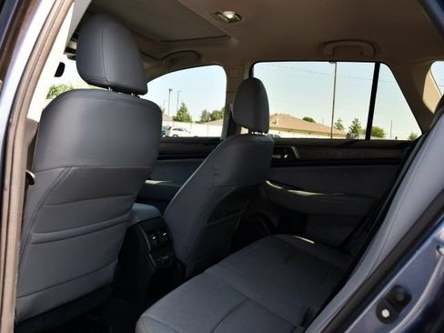 Used 2018 Subaru Outback 3.6R Limited AWD/4WD image 18