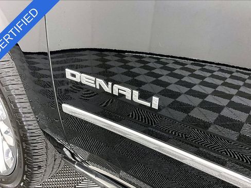 Used 2019 GMC Yukon Denali w/ Denali Ultimate Package image 23