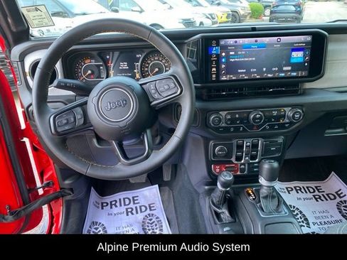 Used 2024 Jeep Wrangler Unlimited Sport AWD/4WD image 8