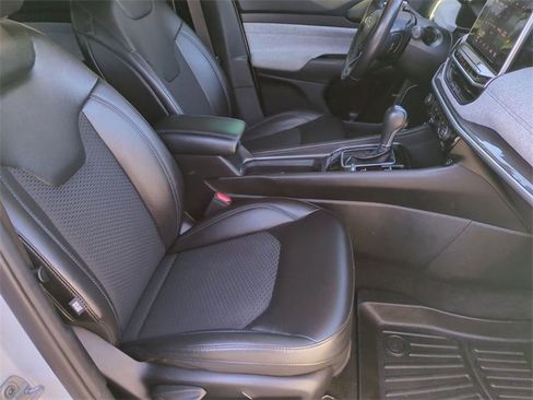 Used 2022 Jeep Compass Latitude w/ Sun and Sound Group image 30