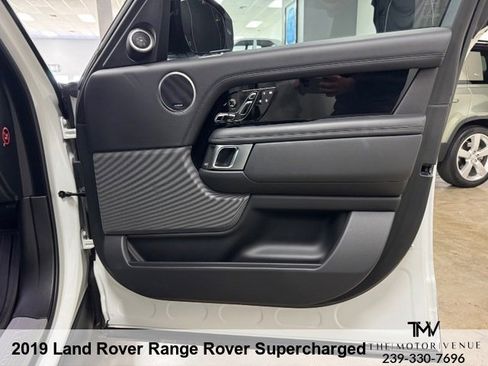 Used 2019 Land Rover Range Rover Supercharged AWD/4WD image 32