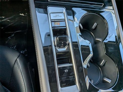 New 2026 Volkswagen Atlas SE image 16