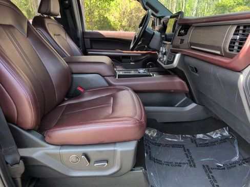Used 2024 Ford Expedition Max Limited image 32