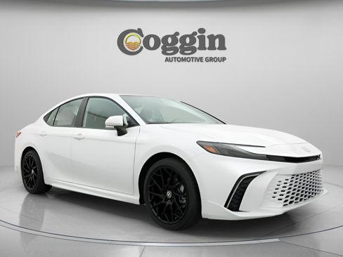New 2026 Toyota Camry XSE FWD image 26