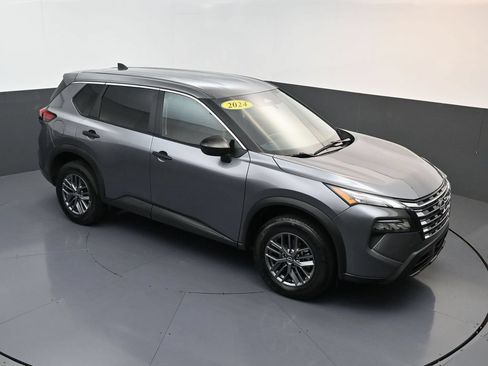 Used 2024 Nissan Rogue S AWD/4WD image 14