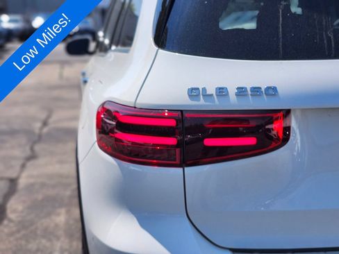 Used 2026 Mercedes-Benz GLB 250 4MATIC image 9