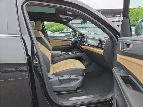 New 2026 Volkswagen Atlas Cross Sport SE AWD/4WD image 24