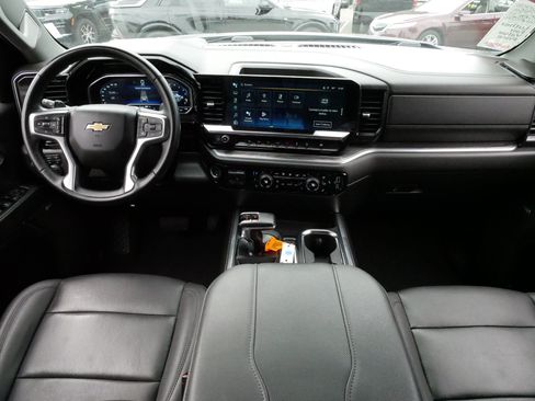 Used 2024 Chevrolet Silverado 1500 LTZ AWD/4WD image 10